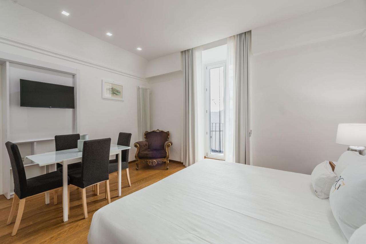 Apartment Rg7 *